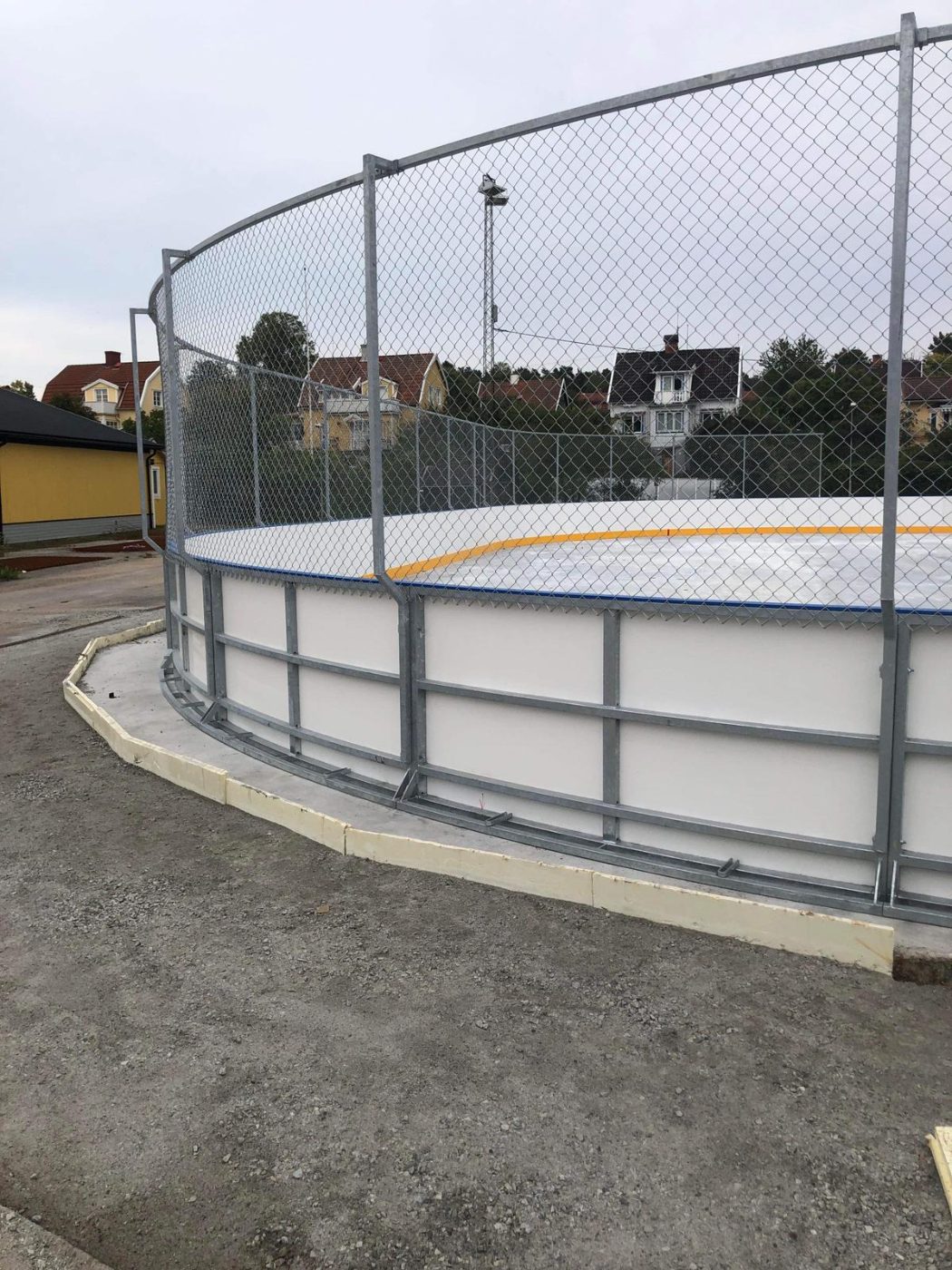 Galvanized steel framing for outdoor community rink
