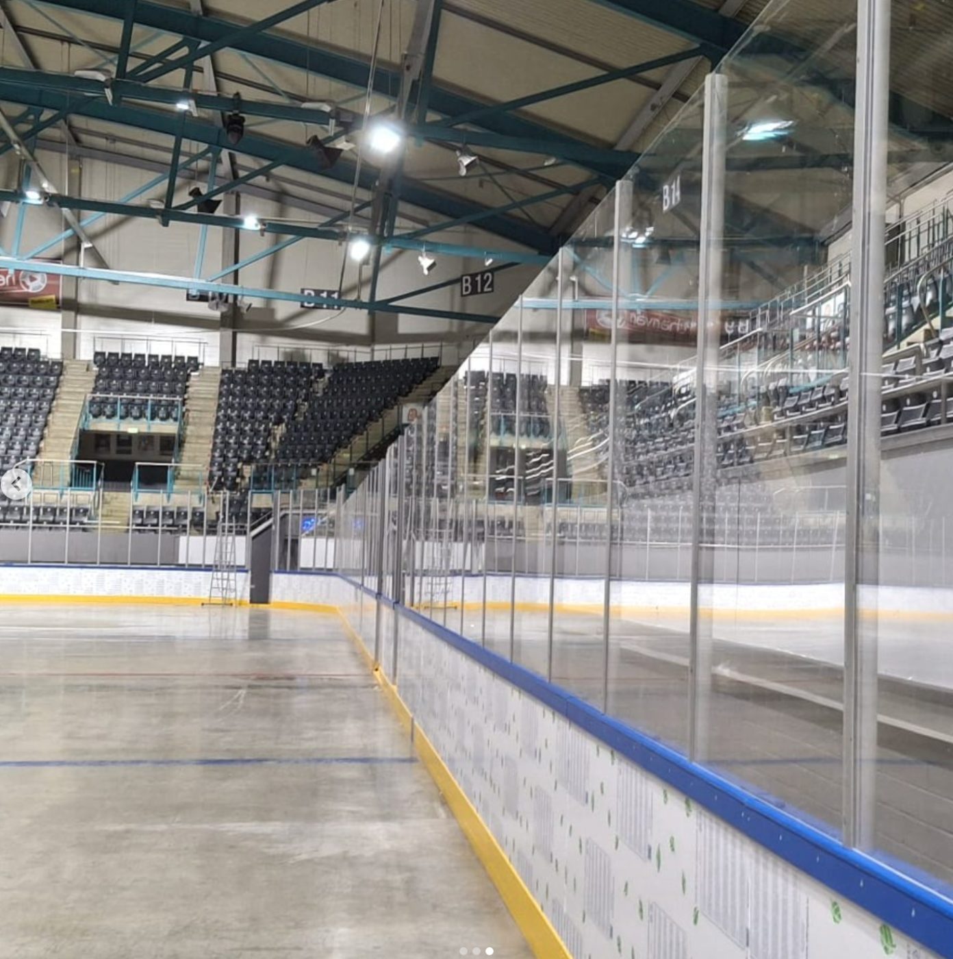 Custom dasherboard configuration with tempered glass and advertising panels